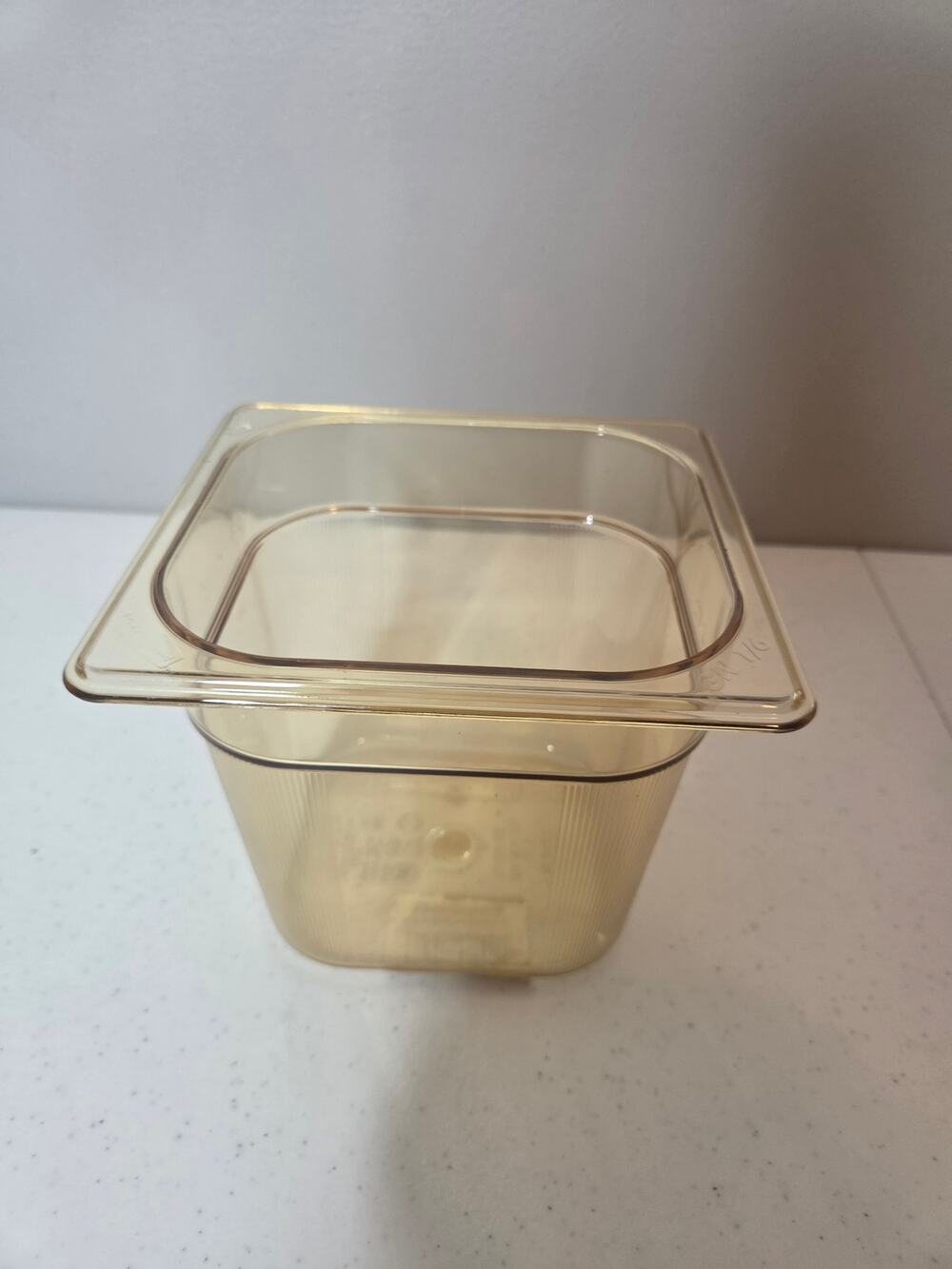 Rubbermaid 1/6x16" Amber 2.5 Quart 631-1 Restaurant Prep Container New